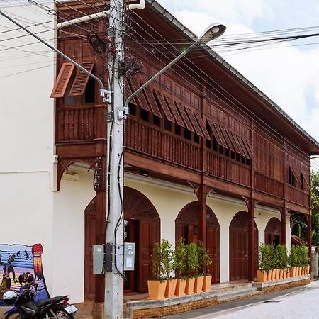 Apartamento Solo - Fong Lee Cc Lampang Walking Street Exterior foto